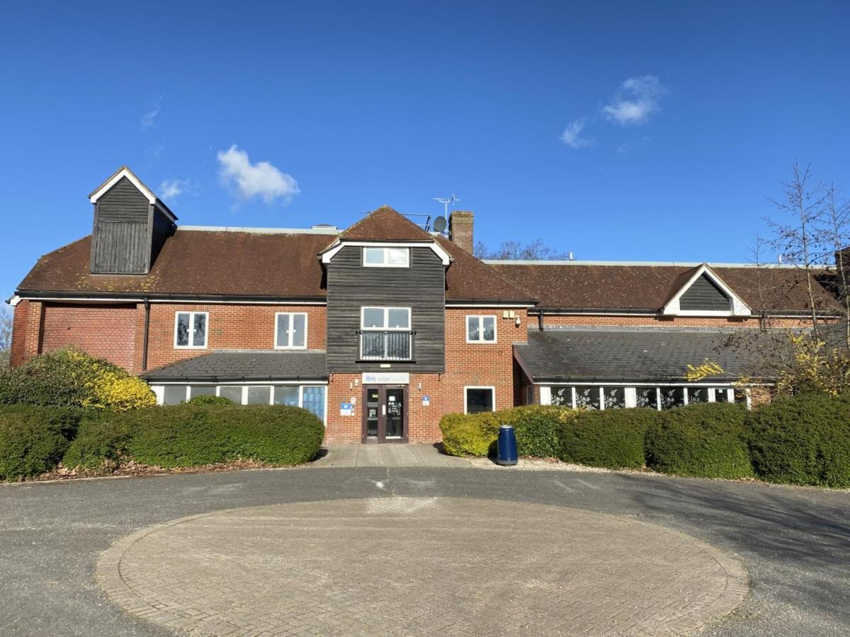 Ibis Budget Stansted Bishops Stortford Birchanger ภายนอก รูปภาพ